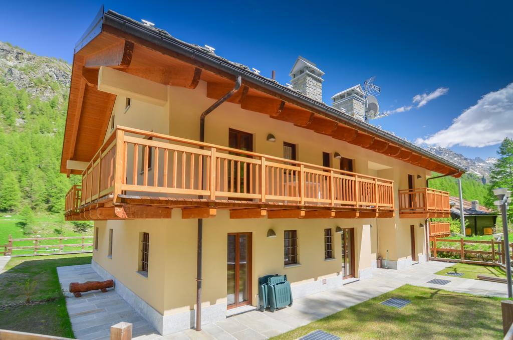 Appartamenti Residenza Anderbatt Gressoney-La-Trinite Ruang foto