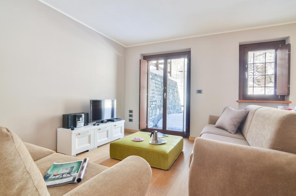 Appartamenti Residenza Anderbatt Gressoney-La-Trinite Ruang foto